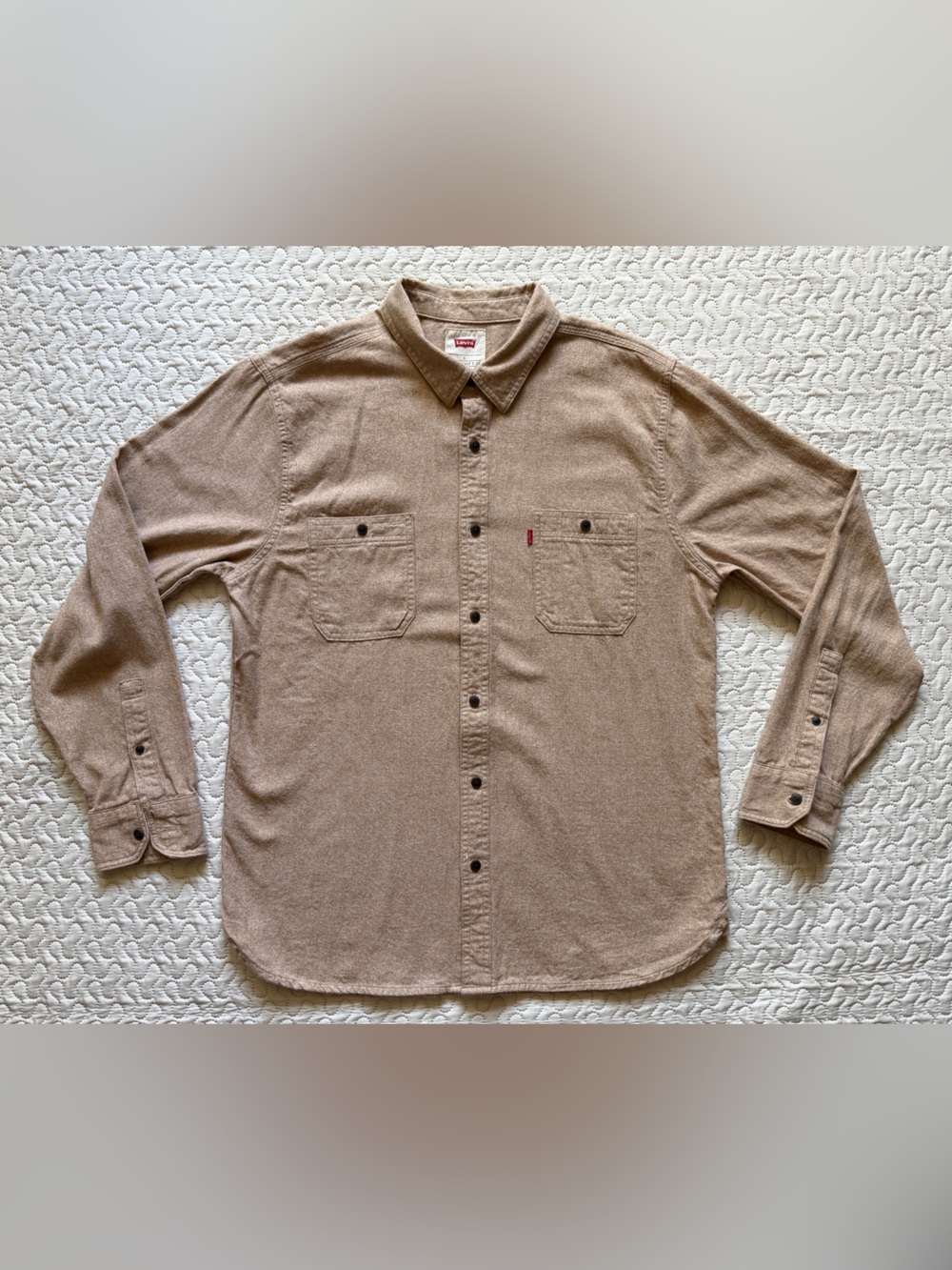 Levi's Men's Tan BeigeButton-Front Shirt 100% Cotton Size Large - Picture 3 of 8